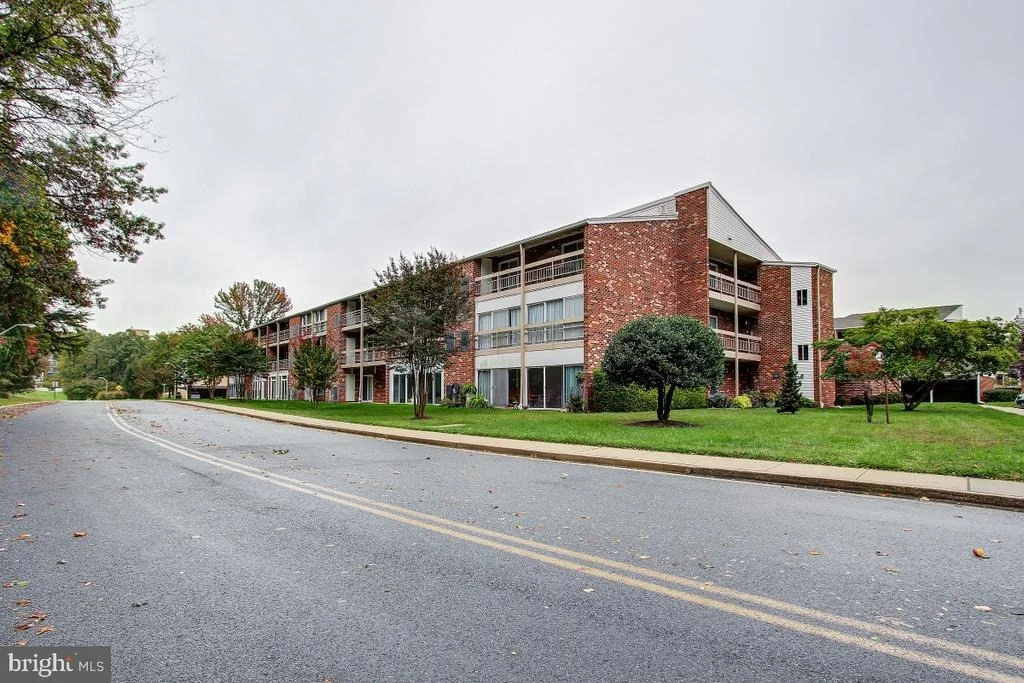 Photo of Unit 142B at 3501 FOREST EDGE DRIVE