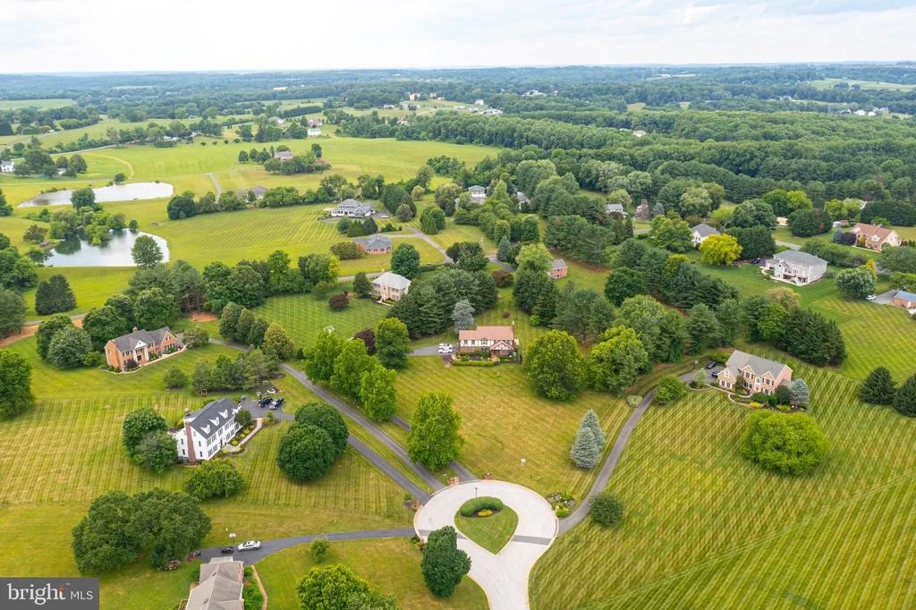 Photo of 2300 KINGS ARMS DRIVE