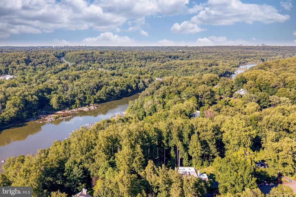 Photo of 7018 GREEN OAK DRIVE