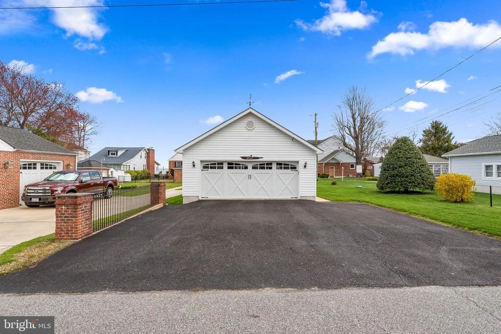 Photo of 3621 BAY DRIVE