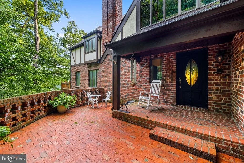 Photo of 2490 TREE HOUSE DRIVE