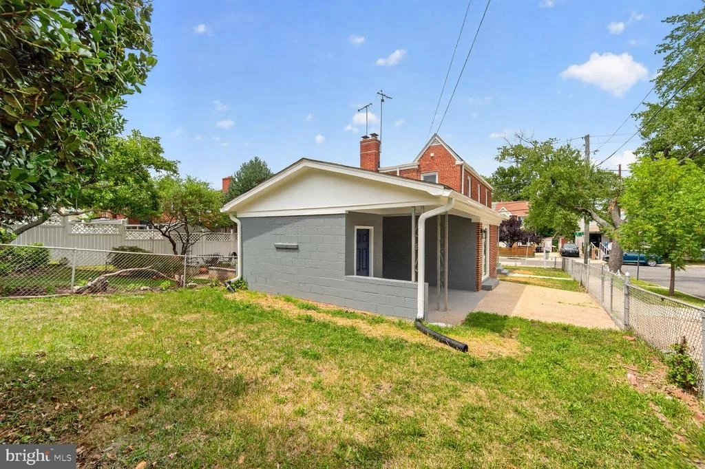 Photo of 1101 46TH PLACE SE