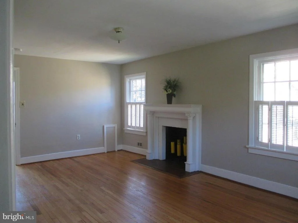 Photo of 424 CARROLL PARKWAY