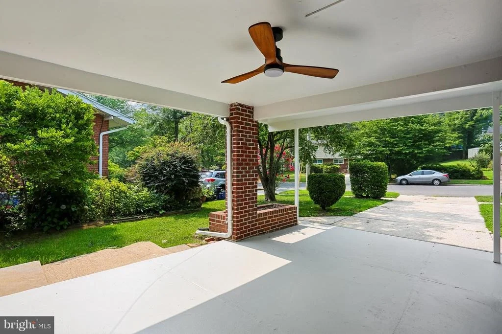 Photo of 811 KENBROOK DRIVE