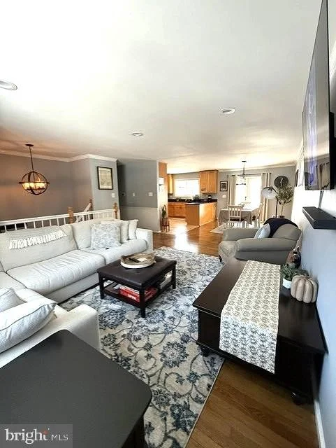 Photo of 1219 DOWNS DRIVE