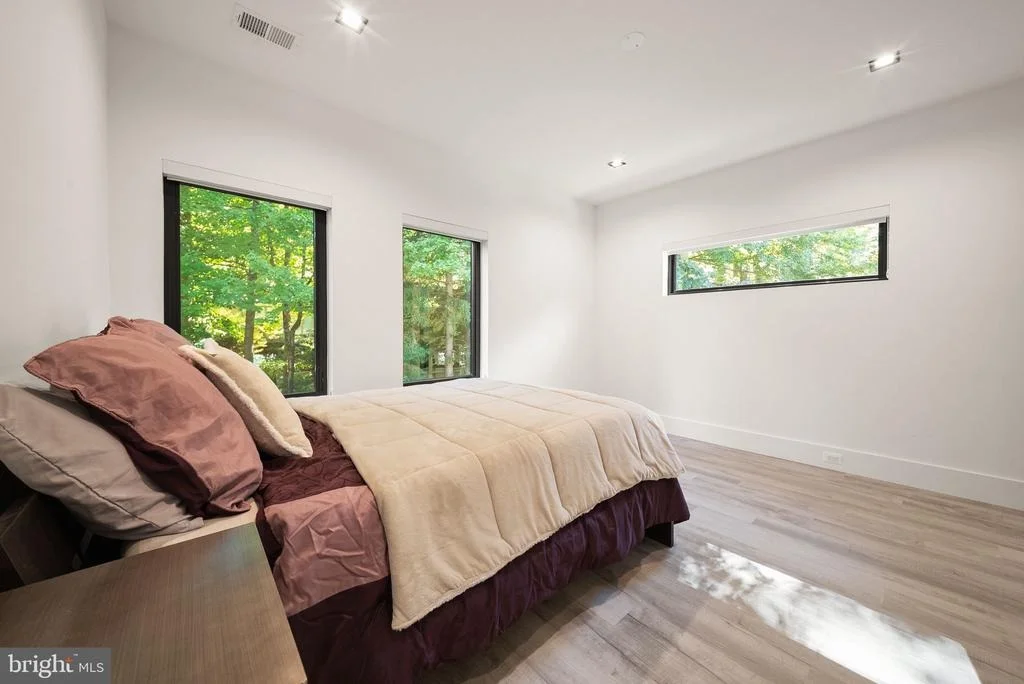 Photo of 3525 GLENBROOK ROAD