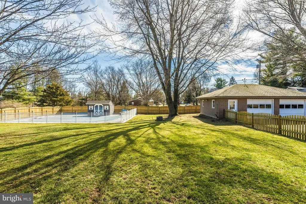 Photo of 7123 SUNDAYS LANE