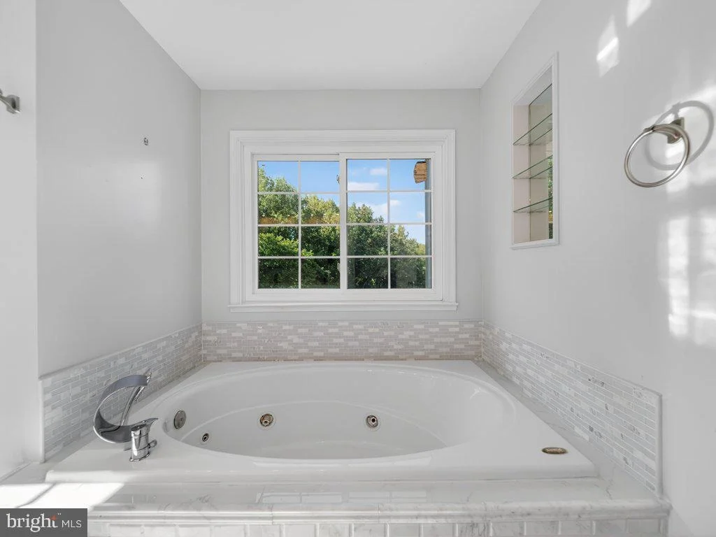 Photo of 9290 BAKER STREET