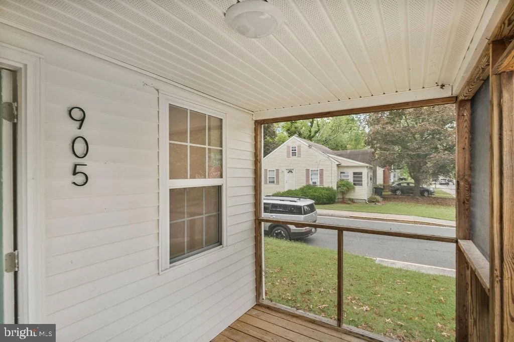 Photo of 905 HANOVER STREET