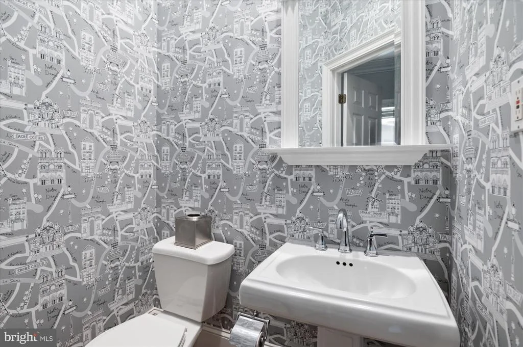Photo of 4115 40TH PLACE N