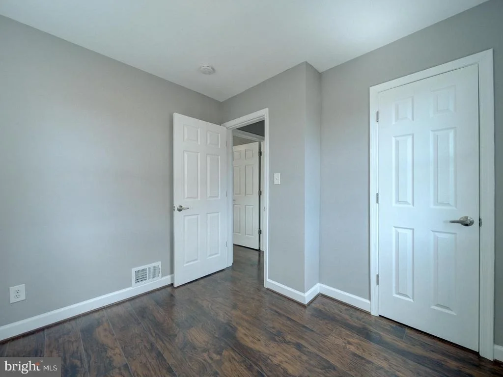 Photo of 2407 SAINT CLAIR DRIVE