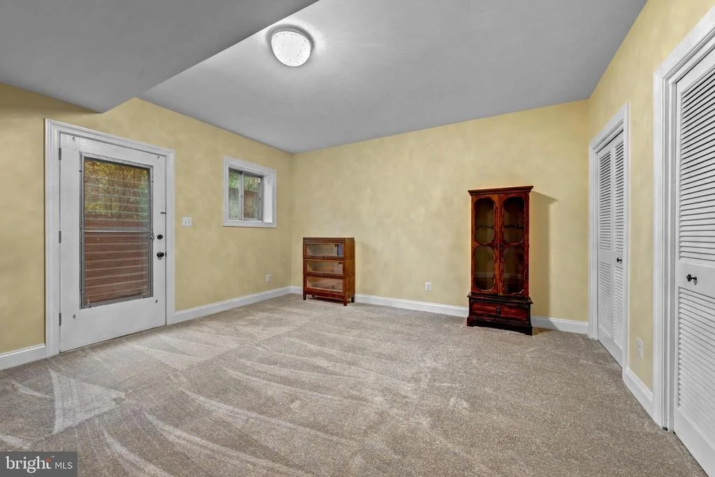 Photo of 1502 HIGHWOOD DRIVE