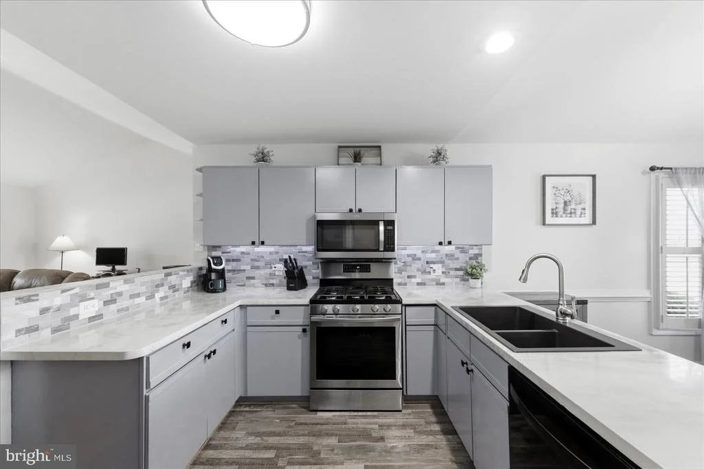 Photo of 1021 RIDGEMERE LANE