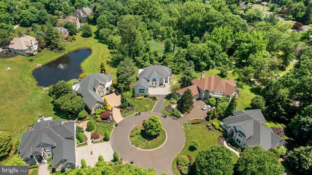 Photo of 920 PINE VALLEY