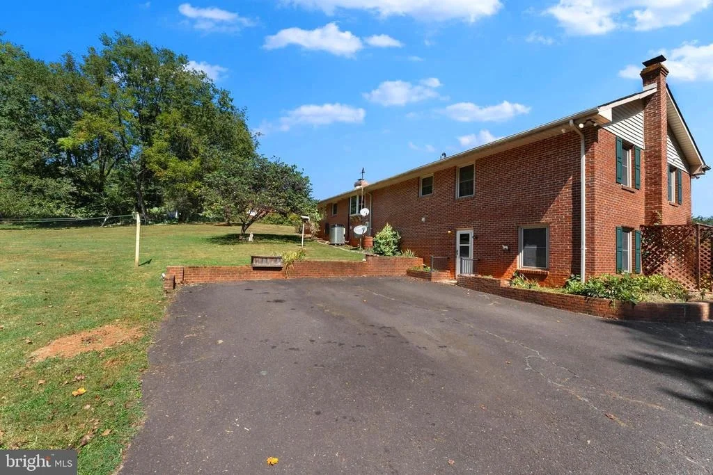 Photo of 194 RED HILL ROAD