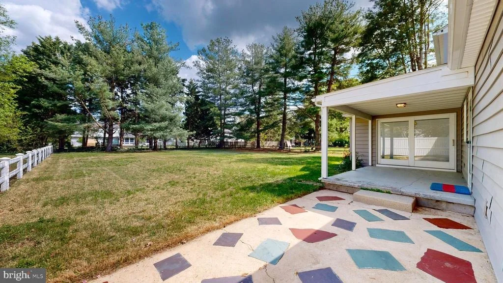 Photo of 45 W FAIRFIELD DRIVE