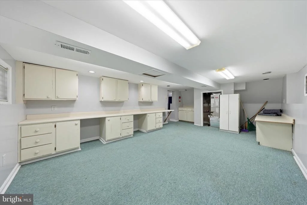 Photo of 6135 FIELDCREST COURT