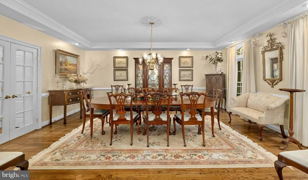 Photo of 897 CHINQUAPIN ROAD