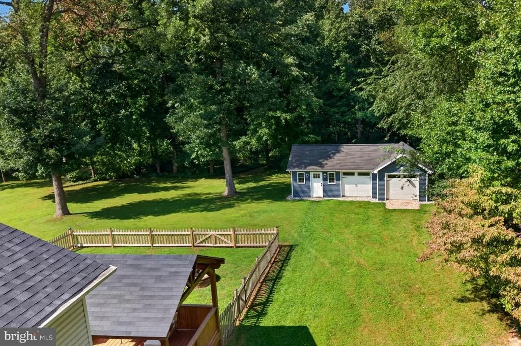 Photo of 4294 WOLF HILL DRIVE