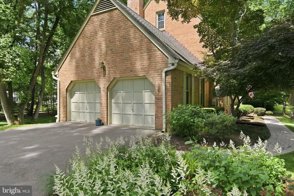 Photo of 26 BELLEVIEW DRIVE