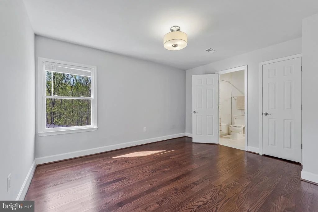 Photo of 8611 BROOK ROAD
