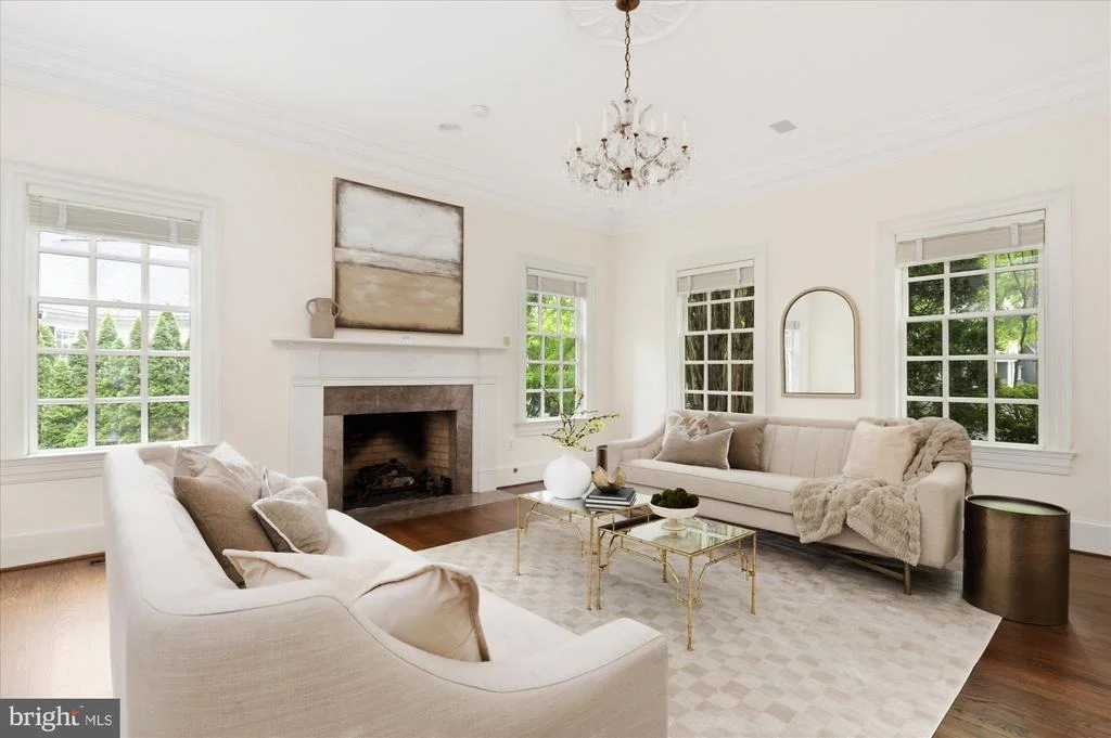 Photo of 4115 40TH PLACE N