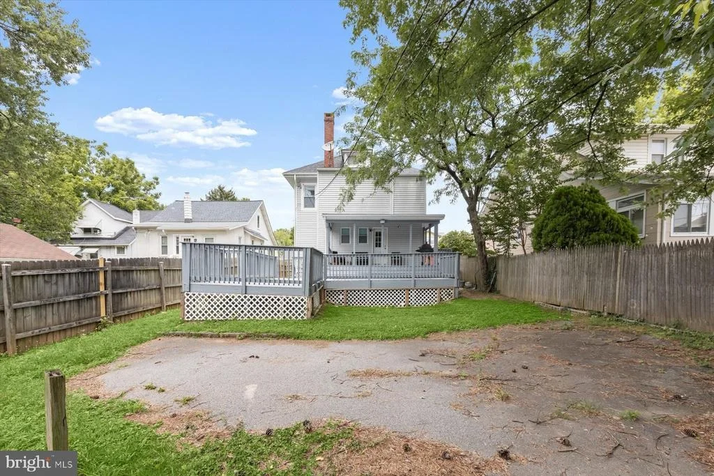 Photo of 3205 GIBBONS AVENUE