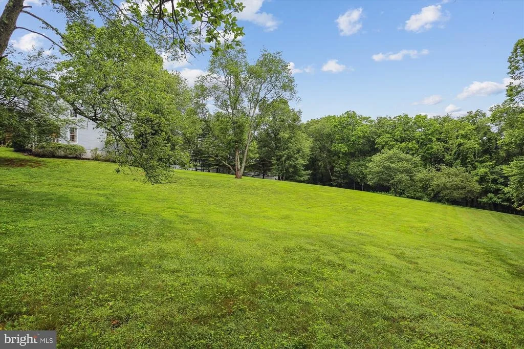 Photo of 22217 CREEKVIEW DRIVE