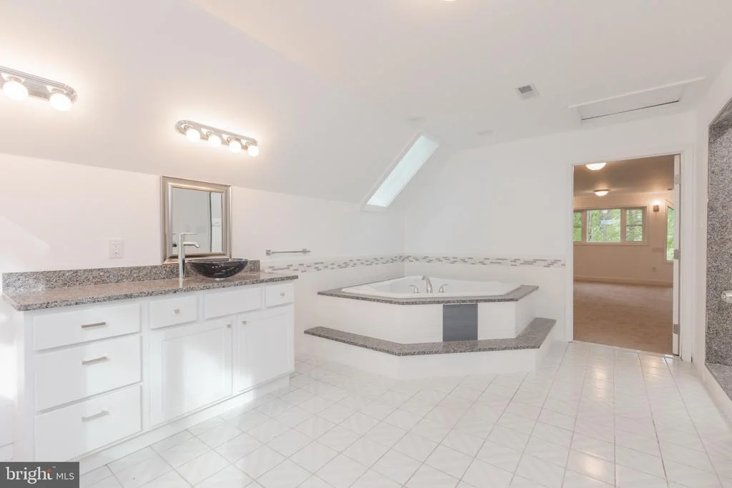 Photo of 2240 GREENVALLEY DRIVE