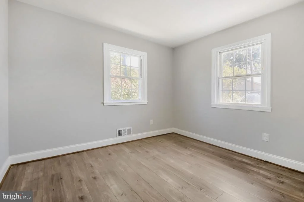Photo of 696 W MAPLE ROAD