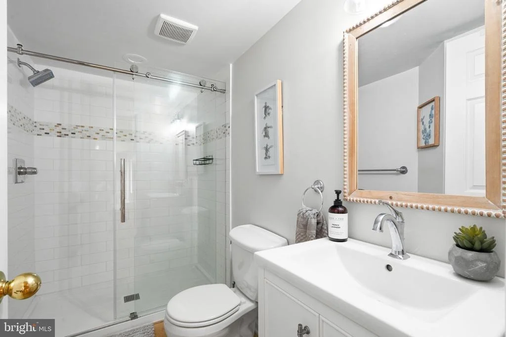 Photo of 5646 DENFIELD PLACE