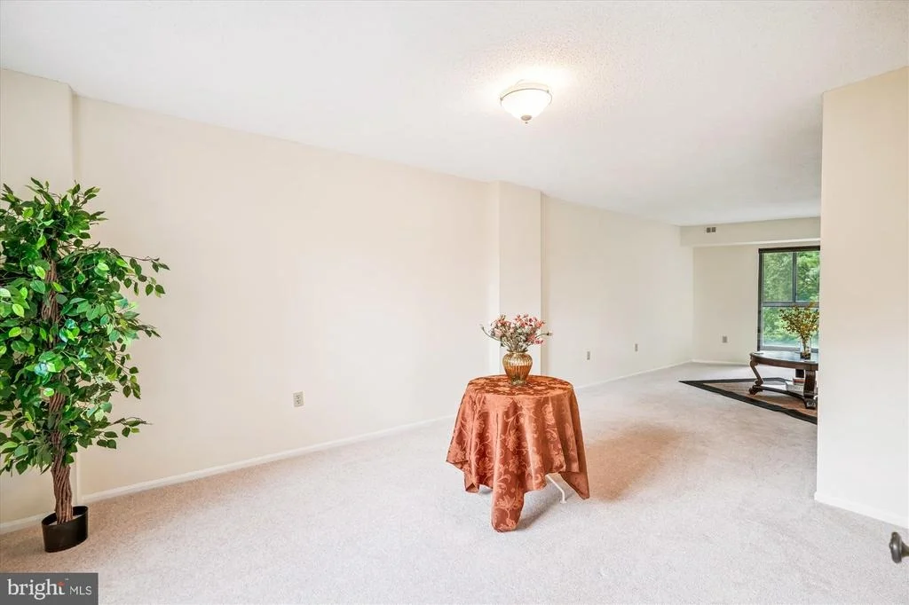 Photo of Unit 3412 at 15115 INTERLACHEN DRIVE