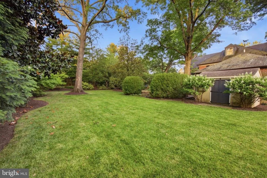 Photo of 2 BELLEMORE ROAD