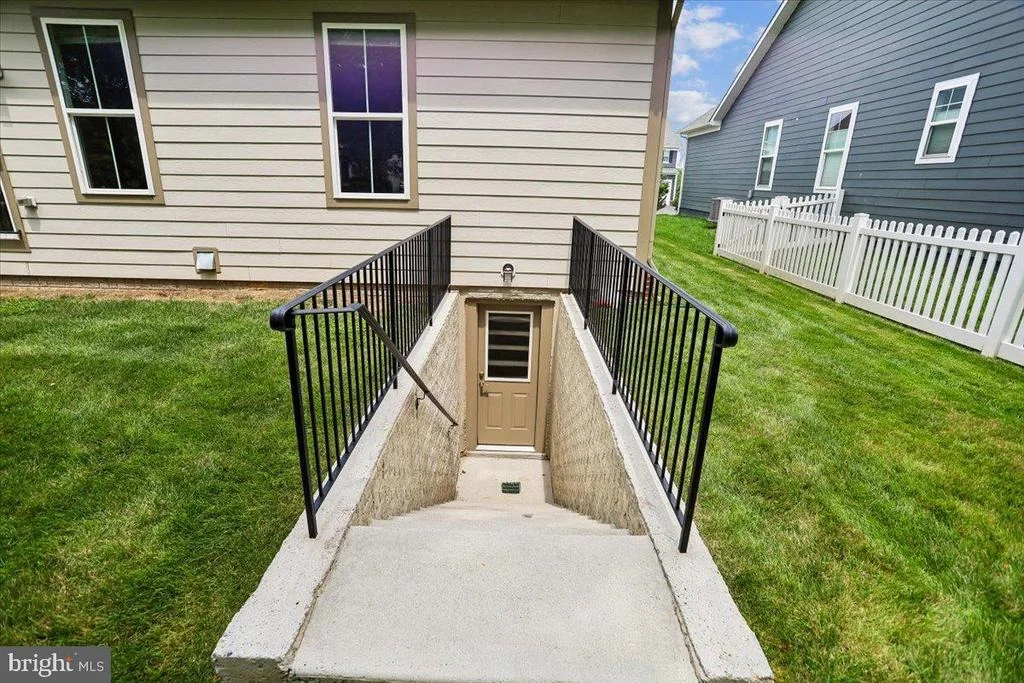Photo of 1002 PIPERS BROOK DRIVE