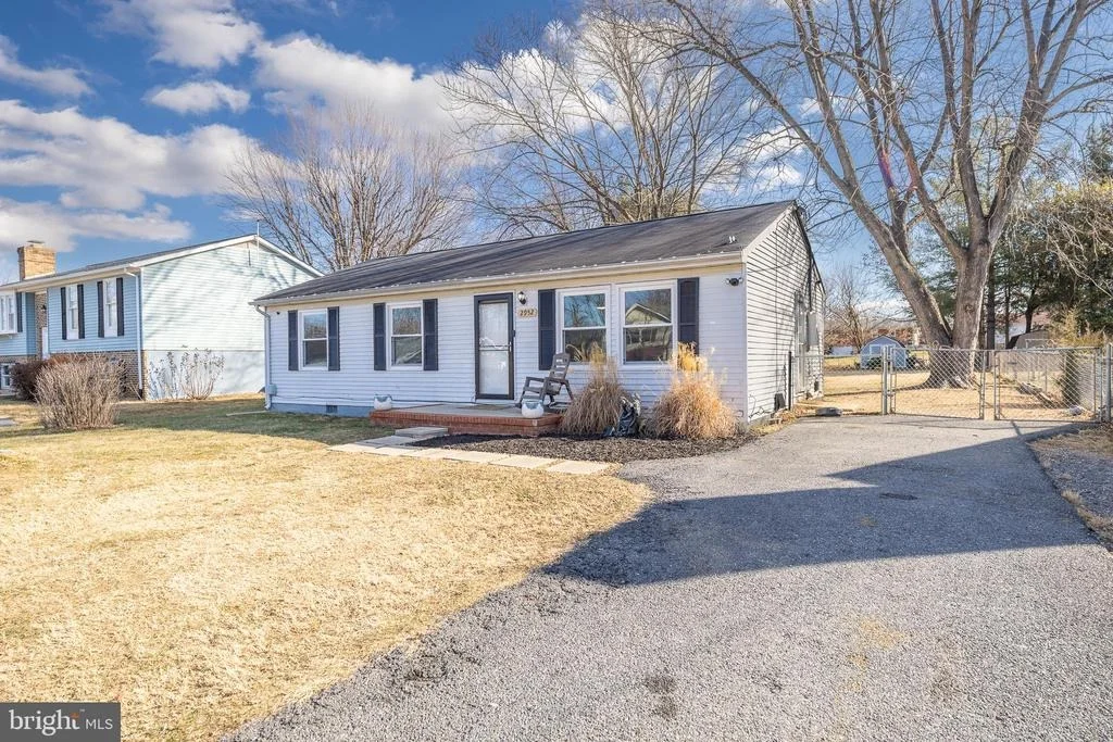 Photo of 2952 GRACE STREET