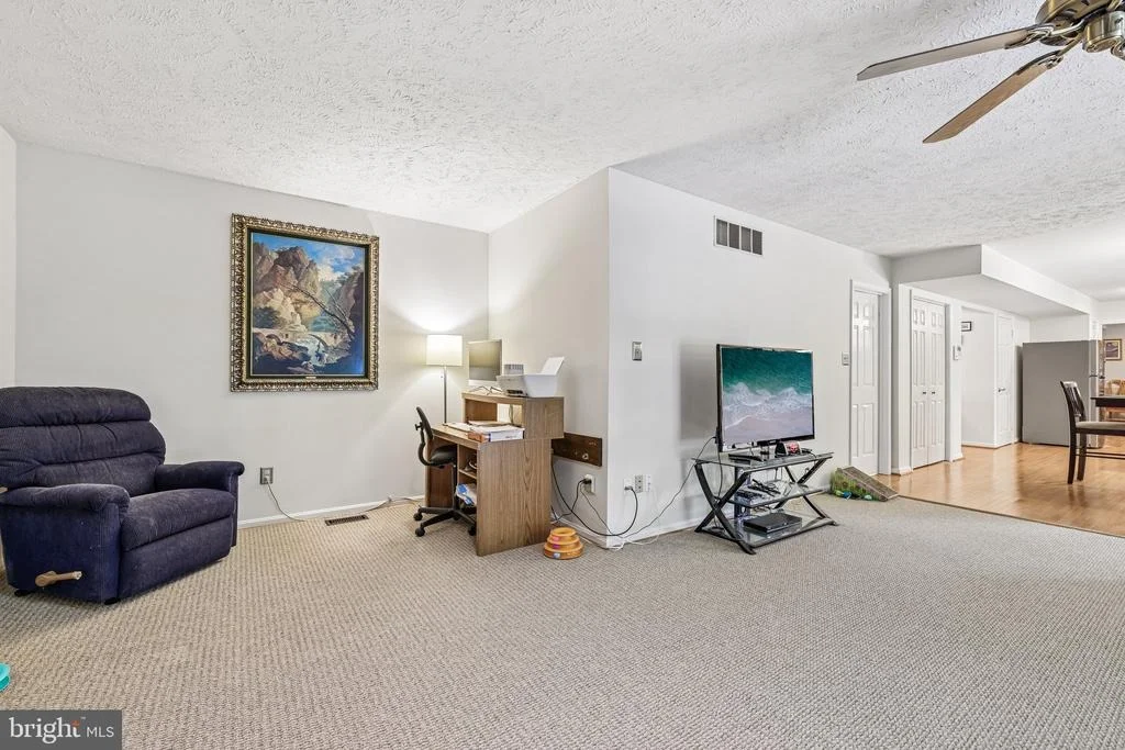 Photo of 592 EASON DRIVE