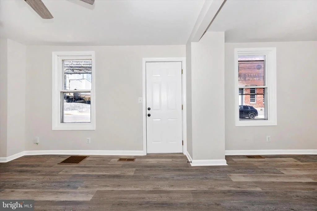 Photo of 246 E 7TH STREET