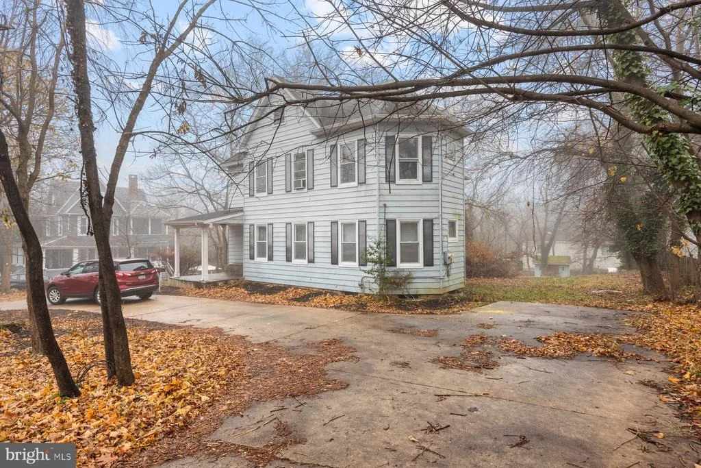 Photo of 307 HARLEM LANE