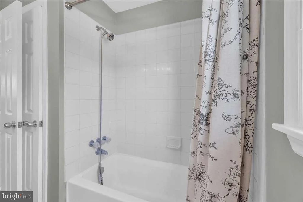 Photo of 15 RADNOR BOULEVARD