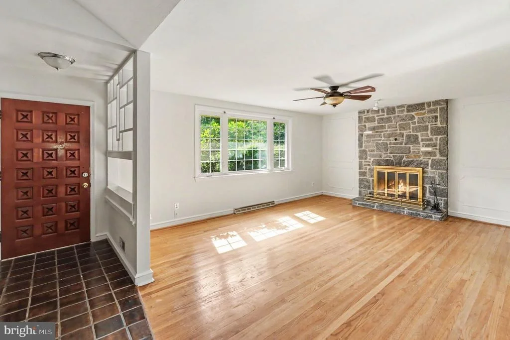 Photo of 1202 HILLSIDE BOULEVARD