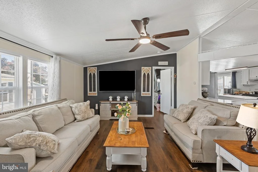 Photo of 43 MIDWAY AVENUE