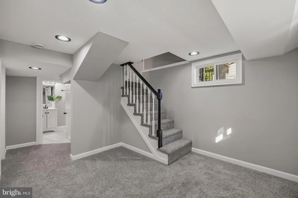 Photo of 183 KENWOOD ROAD