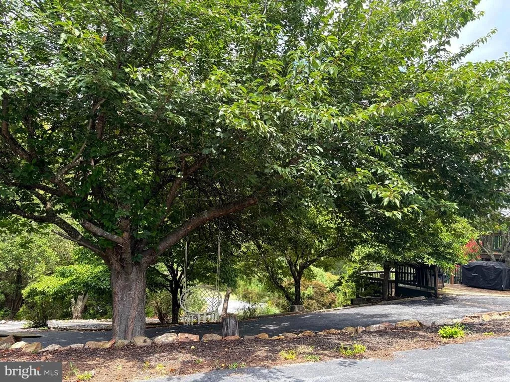 Photo of 955 STAYMAN DRIVE