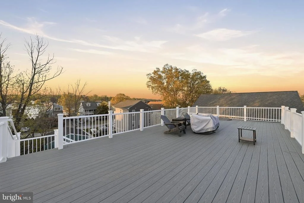 Photo of 1422 HOWARD ROAD