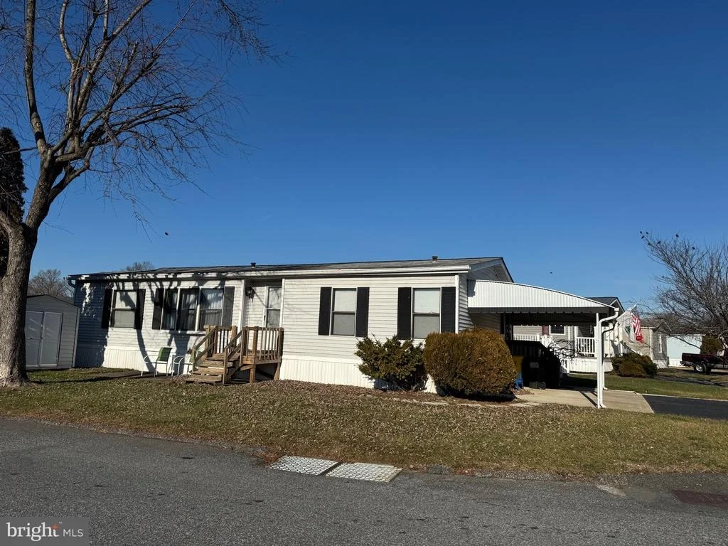 Photo of 100 ROUNDUP ROAD