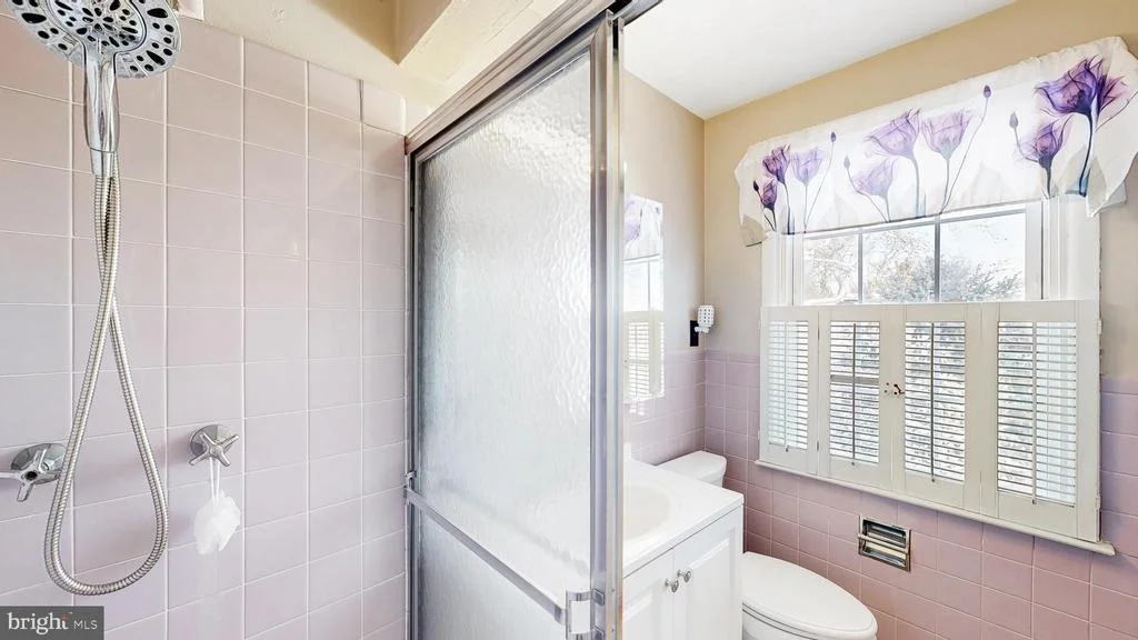 Photo of 102 MERIDEN DRIVE
