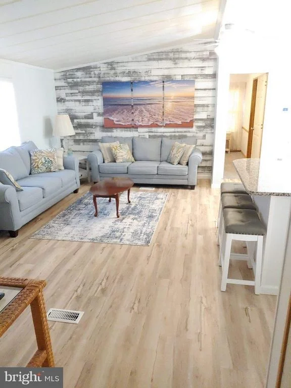 Photo of 37188 FLORIDA DRIVE