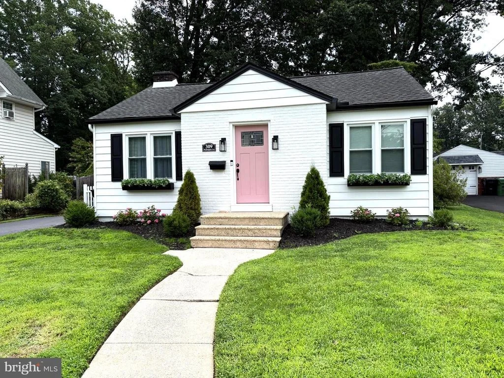 Photo of 309 WASHINGTON AVENUE