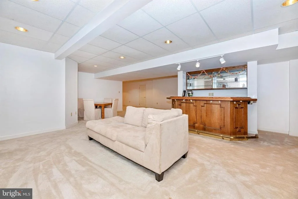 Photo of 6364 WINPENNY DRIVE
