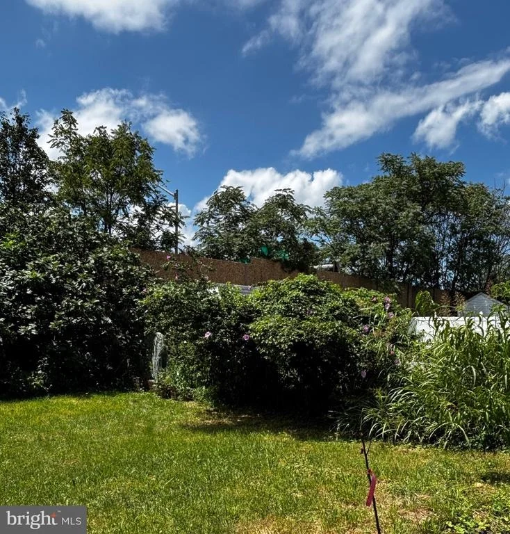 Photo of 811 LYNVUE ROAD